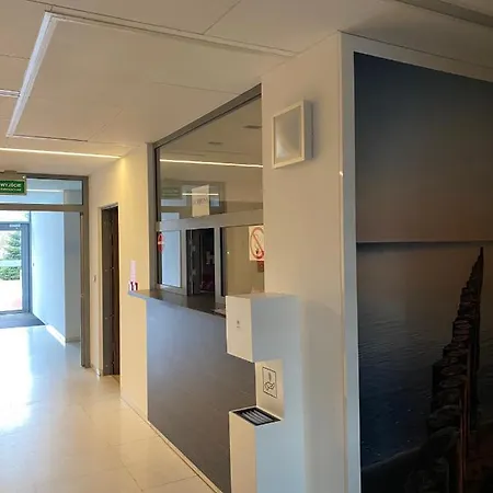 Olimpic Park 150m Od Plazy Garaz 코워브제크